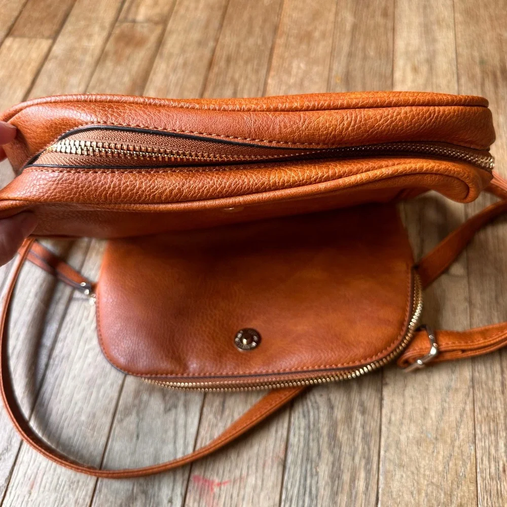 Vegan Leather Brown Crossbody Bag Womens Small Modern Casual Boho Minimalist‎